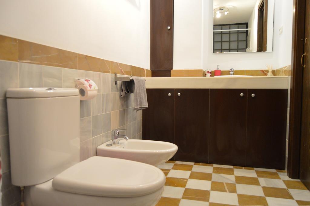 Lyrioshomes Apartamentos Los Treboles มาลากา ภายนอก รูปภาพ